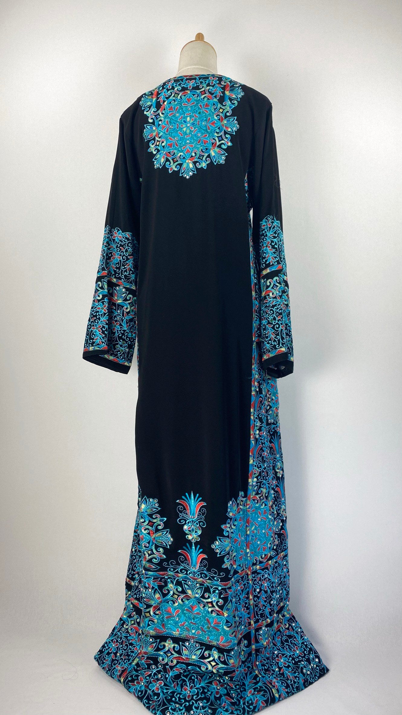 Long Sleeve Embroidered Abaya +  Thobe, Black