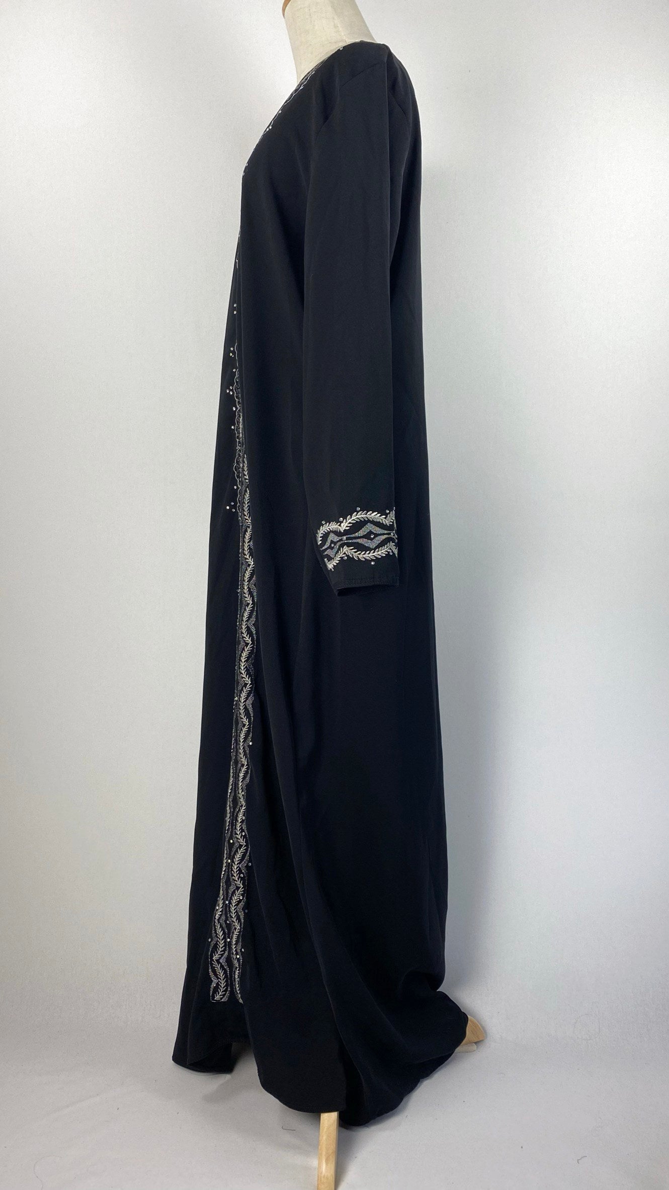 Long Sleeve Closed Abaya with Embroidery and Light Beading, Black