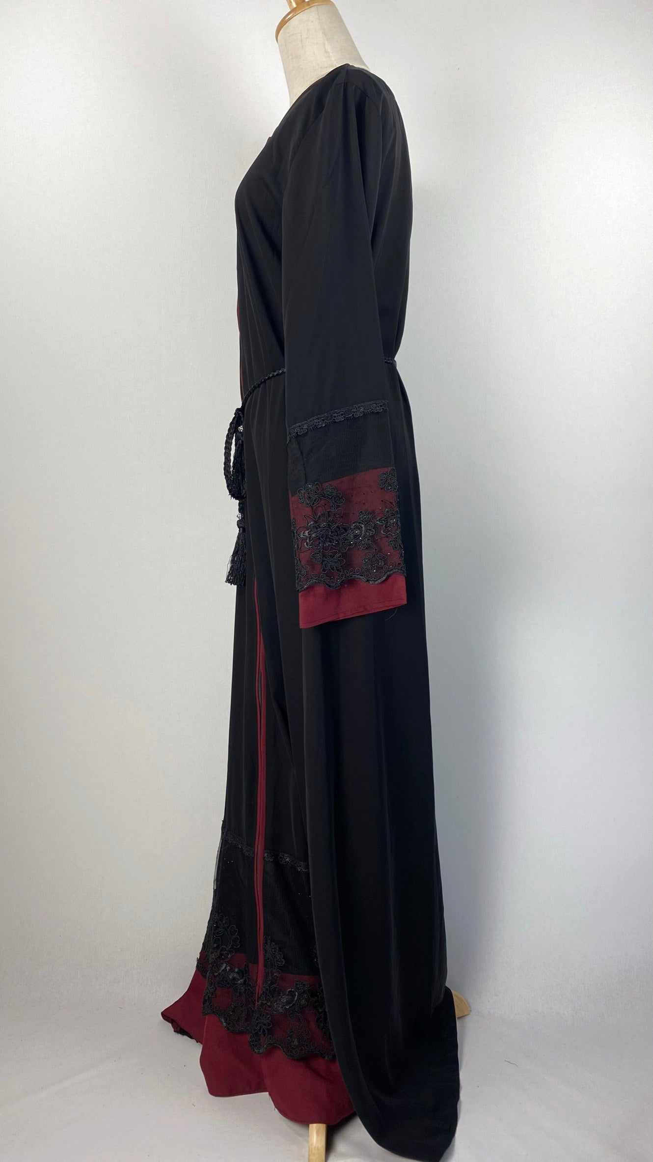 Long Sleeve Zip Up Abaya with Maroon Detail, Black