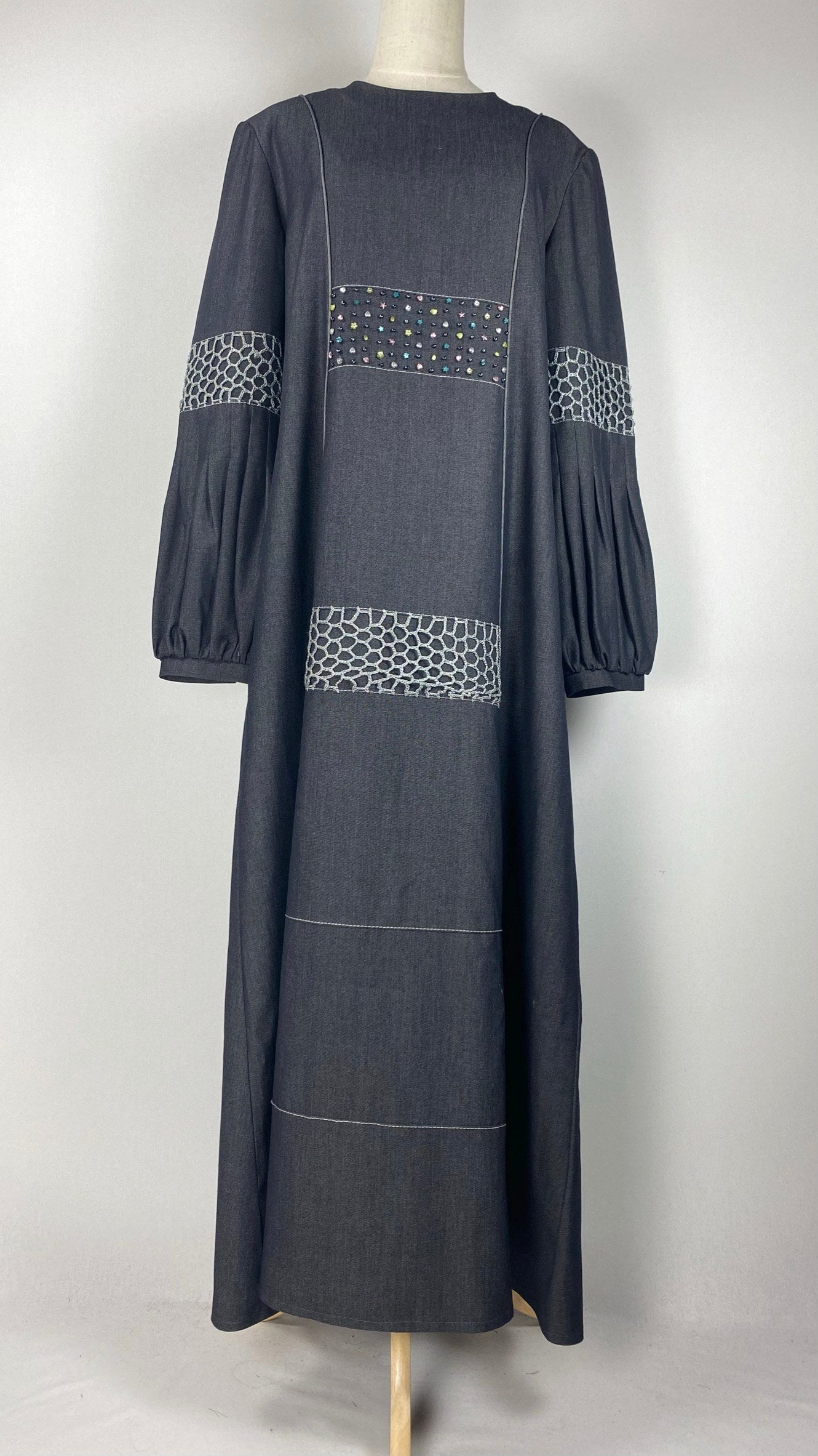 Long Sleeve Closed Abaya, Gray