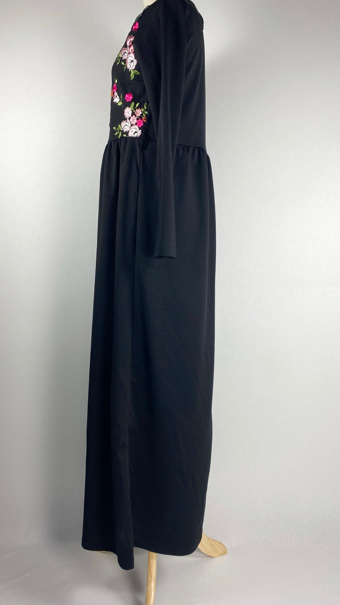 Long Sleeve Maxi Dress with Flower Embroidery, Black