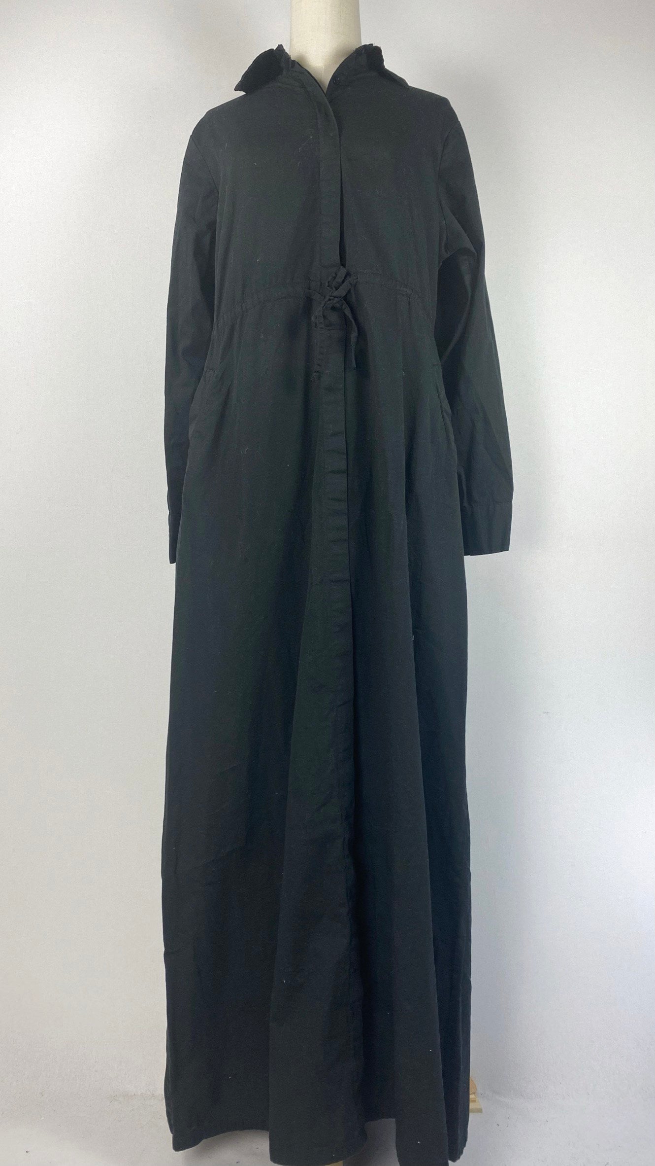 Long Sleeve Cinched Waist Maxi Dress, Black